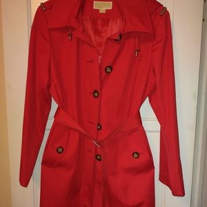 Rain coat trench style with hood